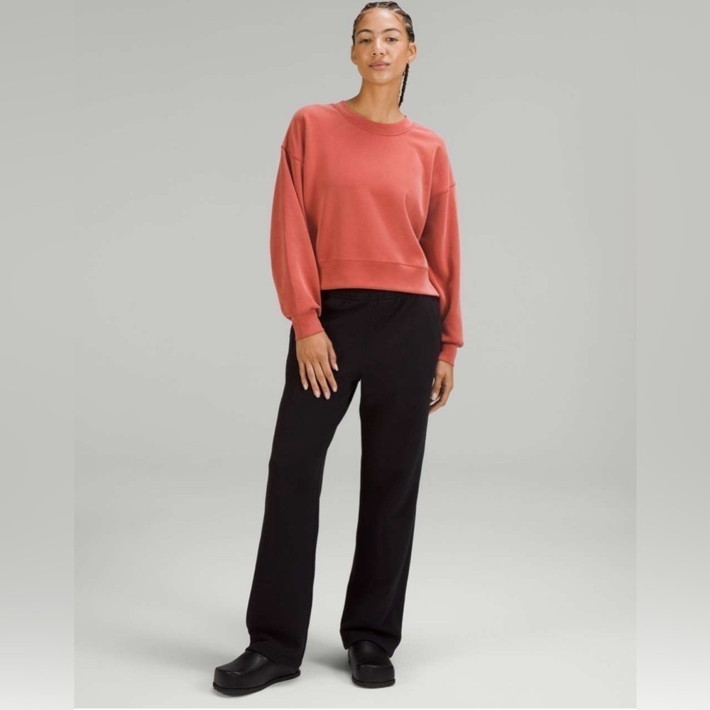 Lululemon Perfectly Oversized Cropped Crew *Softstreme
Cayenne